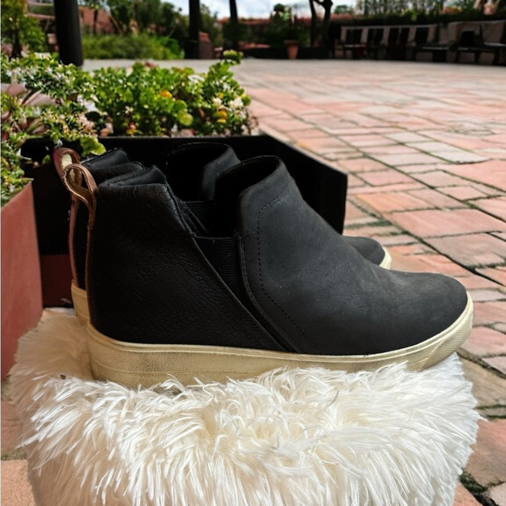 Ryka Vera Womens Size 9M Shoes Black White Comfort Textured Wedge Sneakers